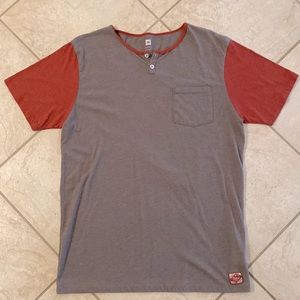 Analog large pocket t-shirt